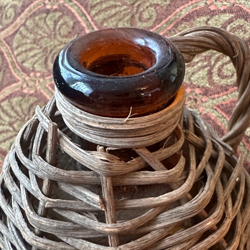 Woven Rattan/ Wicker Wrapped Glass Vintage Bottles great decor - Picture 5 of 11
